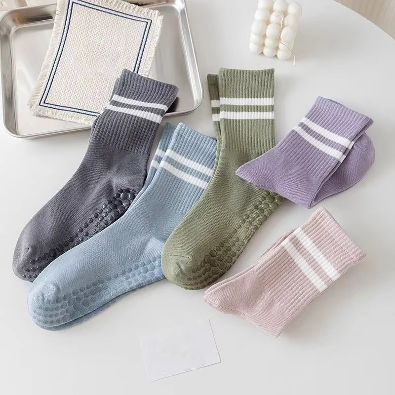 White Stripes Popular Grip Socks factory